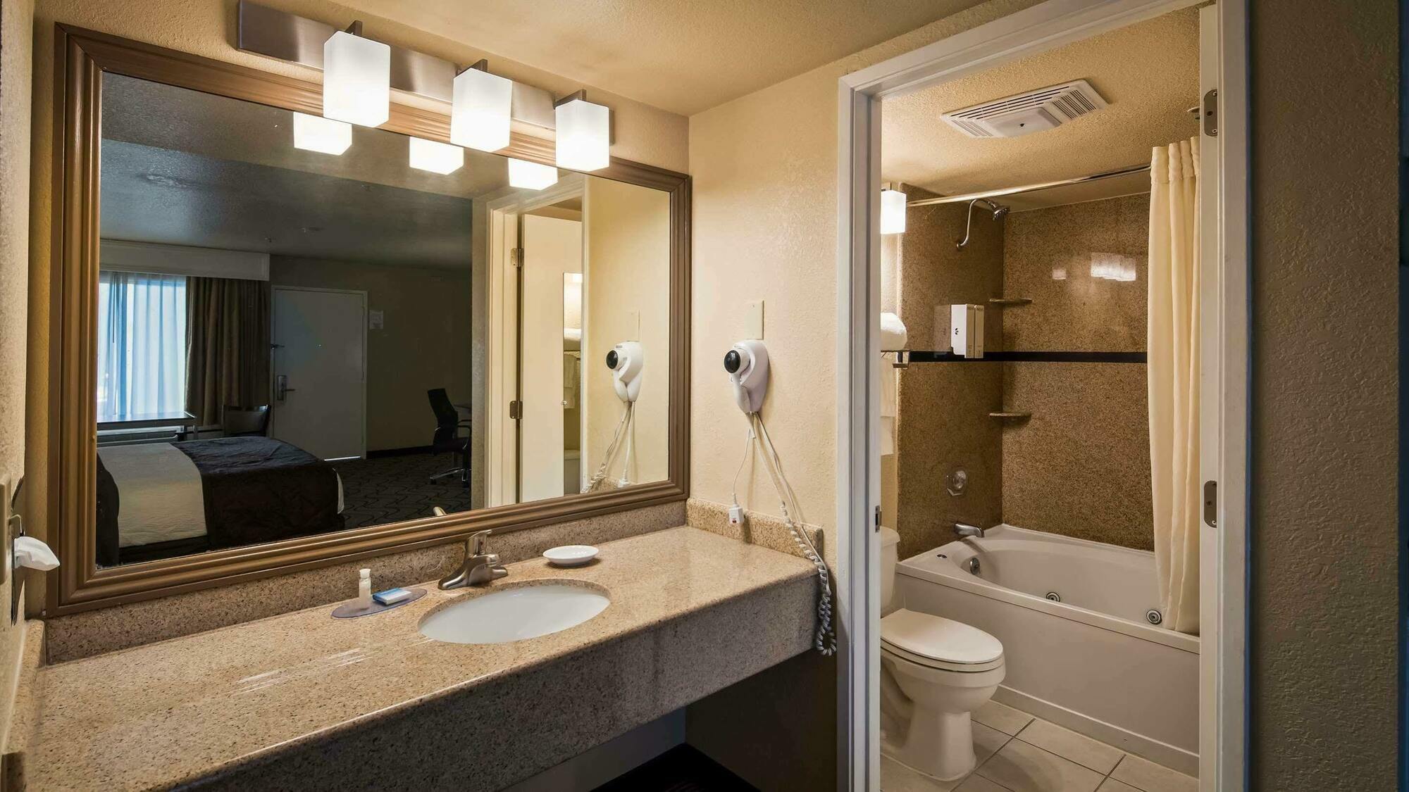 Best Western Heritage Inn Concord Εξωτερικό φωτογραφία